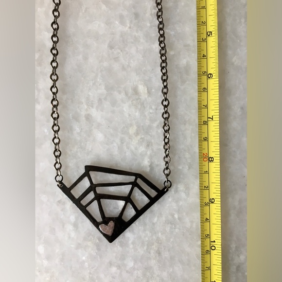 Spider web necklace & Black bow w/skull/spider hair clip & black flower hairclip - Picture 6 of 16